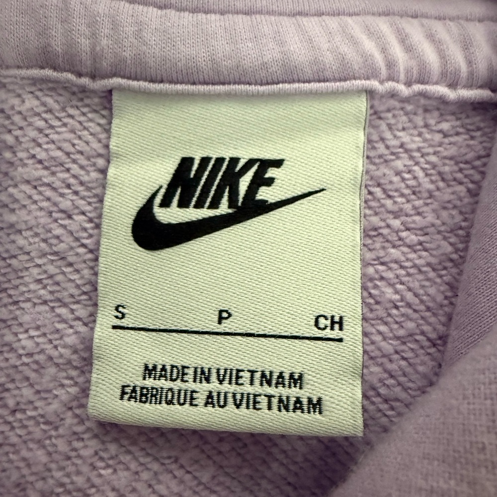 Women’s Nike Light Purple crop Sweatshirt - Picture 3 of 3
